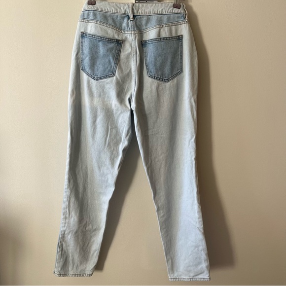 Pacsun Two Toned Light Wash Mom Jean - Picture 3 of 11